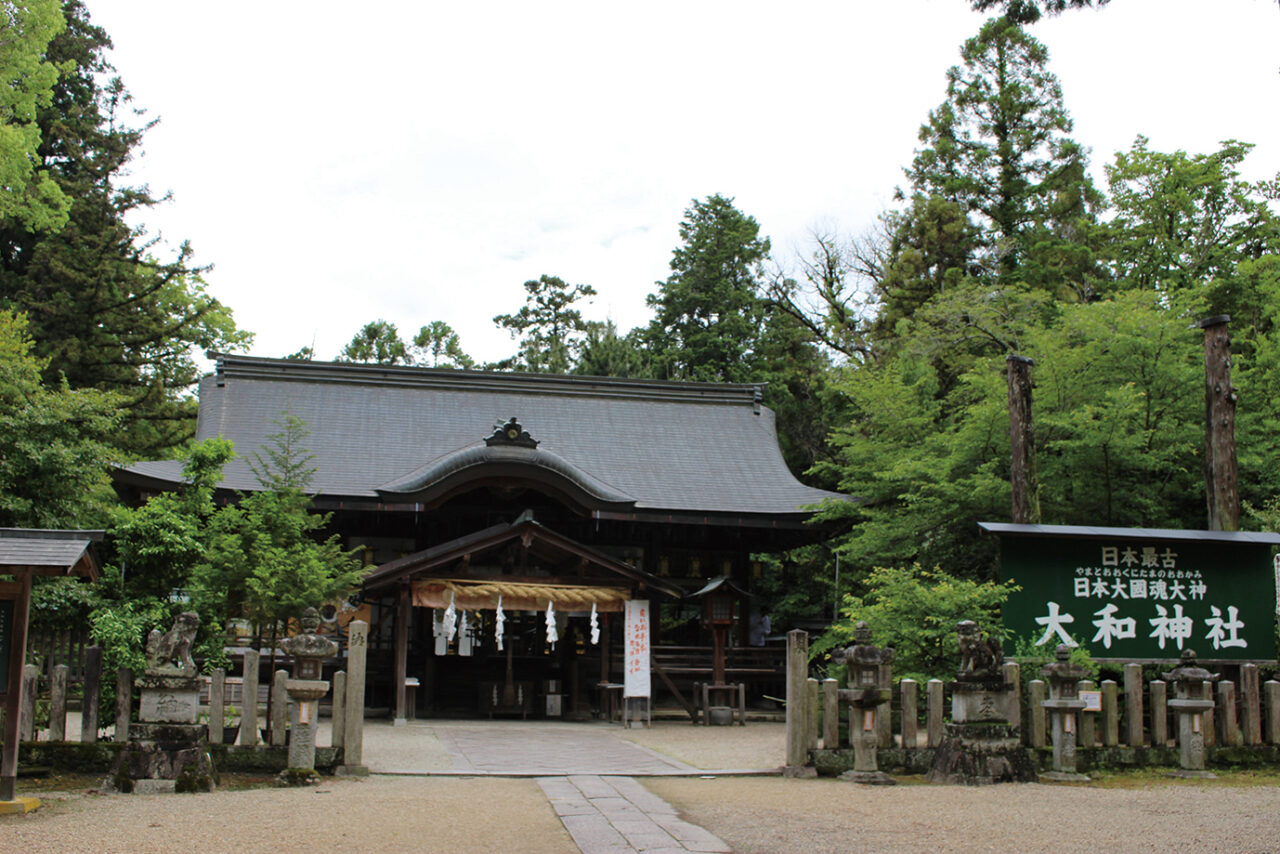 大和神社-拝殿