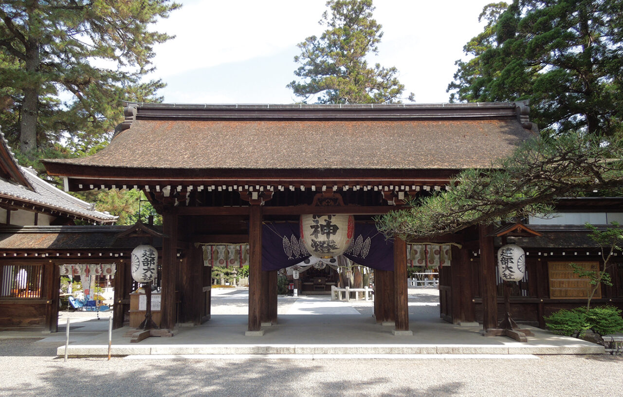 建部大社-神門