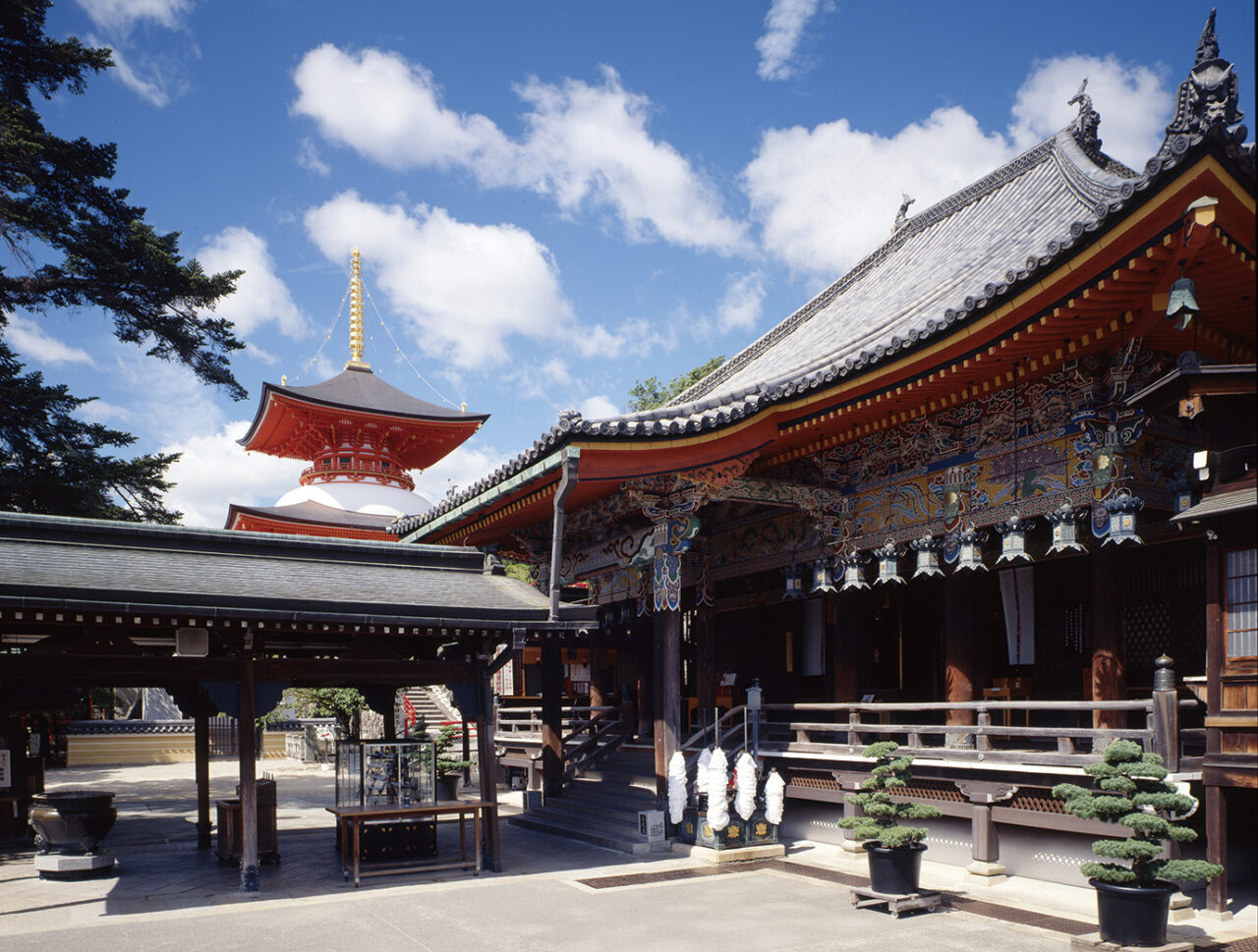 中山寺-本堂と大願塔