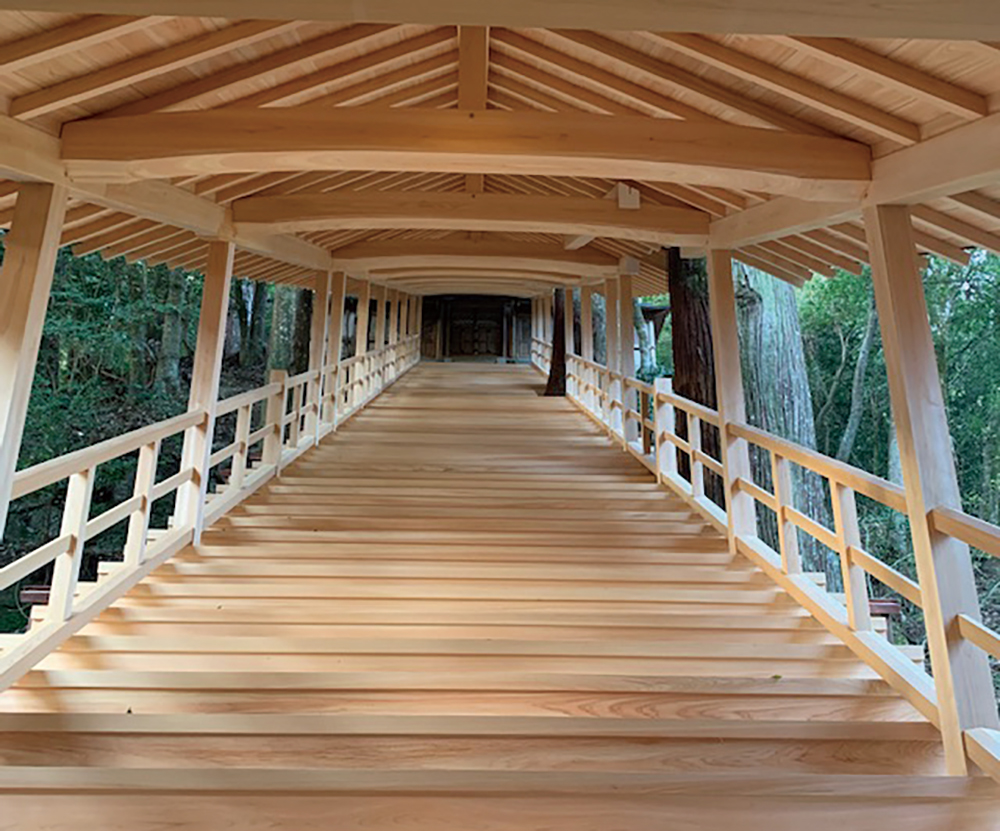 丹生川上神社下社-建て替えで令和元年竣工した階